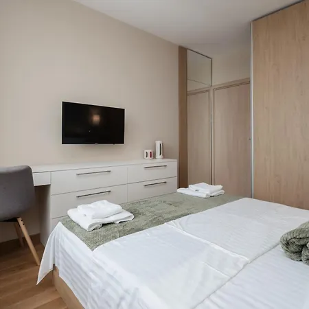Brand New Luxury With Great Views Daire *